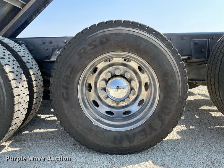 image for item DR7533 2006 Kenworth T800  dump truck