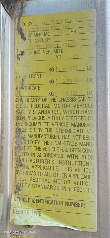 image for item DR7533 2006 Kenworth T800  dump truck