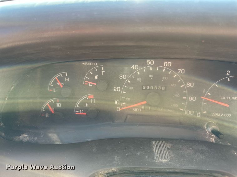 image for item DS2352 2001 Ford F550  utility / service truck