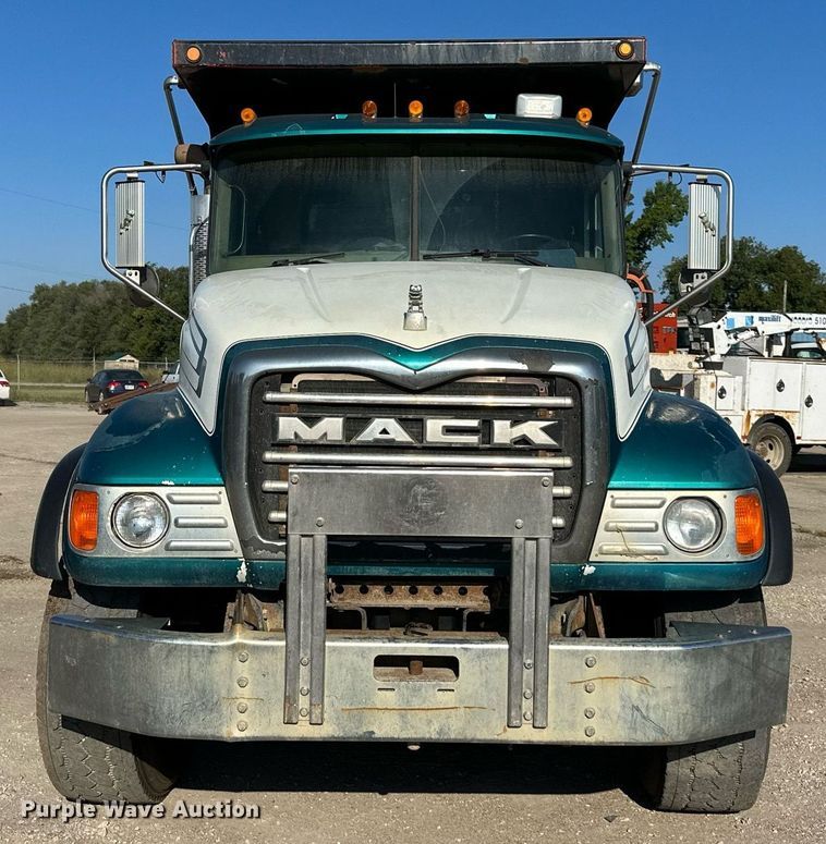 image for item DS2353 2005 Mack Granite  dump truck