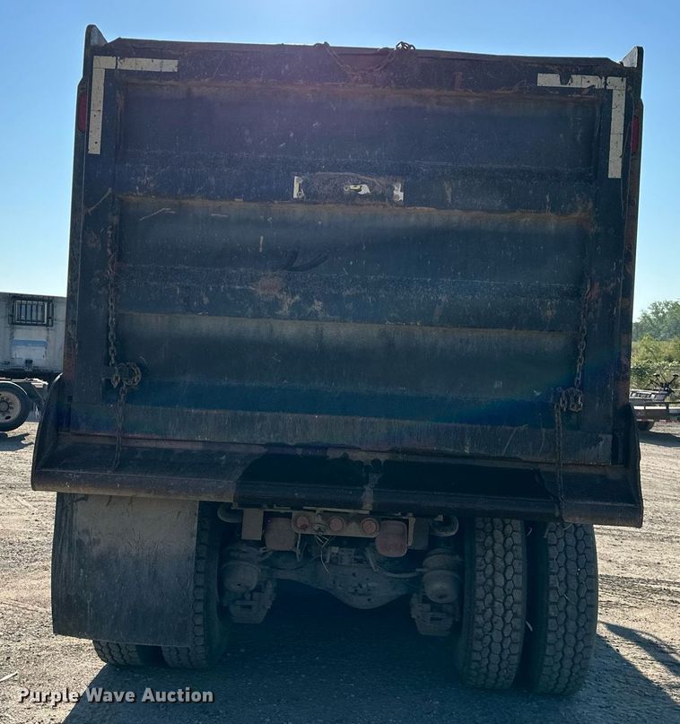 image for item DS2353 2005 Mack Granite  dump truck