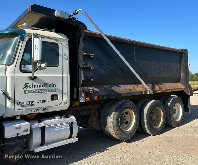 image for item DS2353 2005 Mack Granite  dump truck
