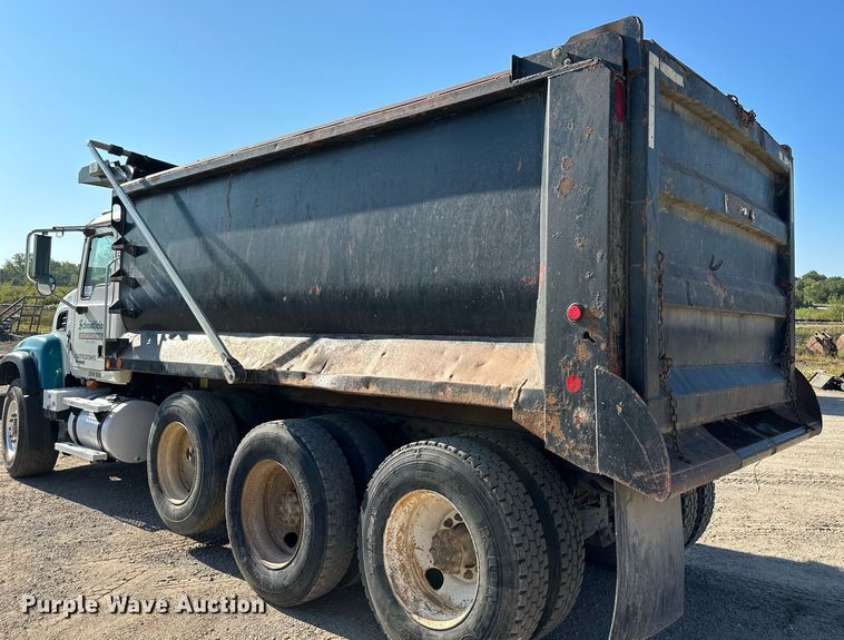 image for item DS2353 2005 Mack Granite  dump truck