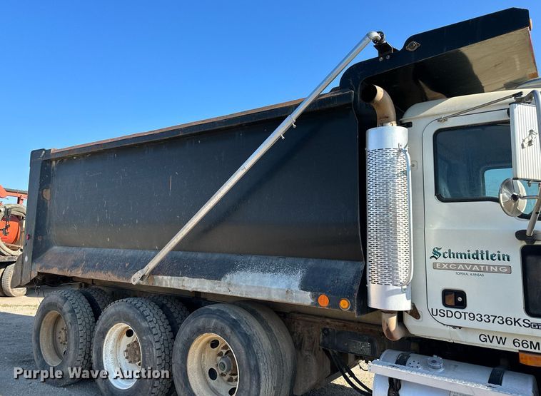 image for item DS2353 2005 Mack Granite  dump truck