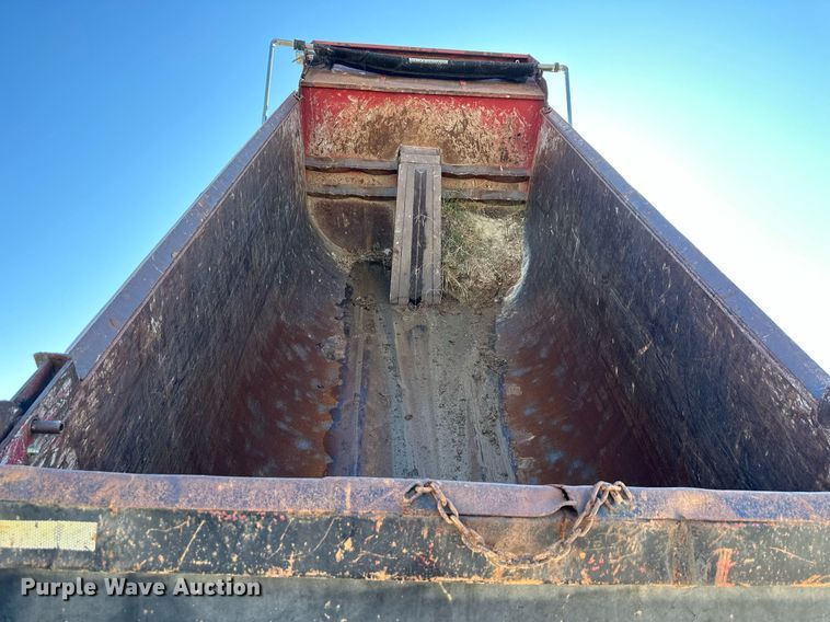 image for item DS2353 2005 Mack Granite  dump truck