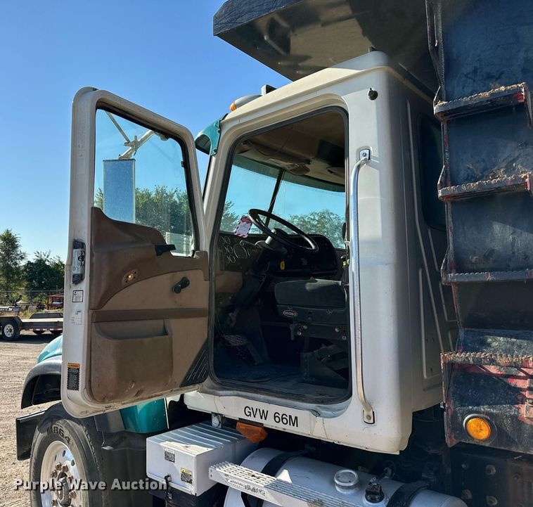 image for item DS2353 2005 Mack Granite  dump truck