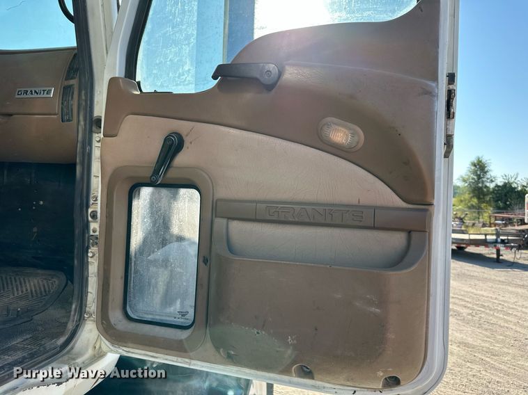 image for item DS2353 2005 Mack Granite  dump truck