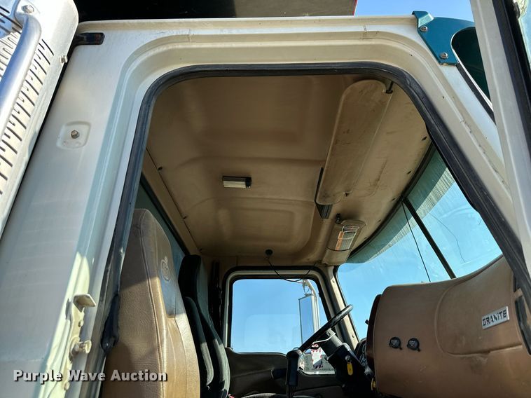 image for item DS2353 2005 Mack Granite  dump truck