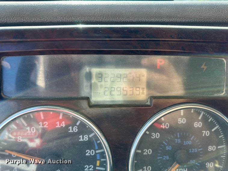 image for item DS2353 2005 Mack Granite  dump truck