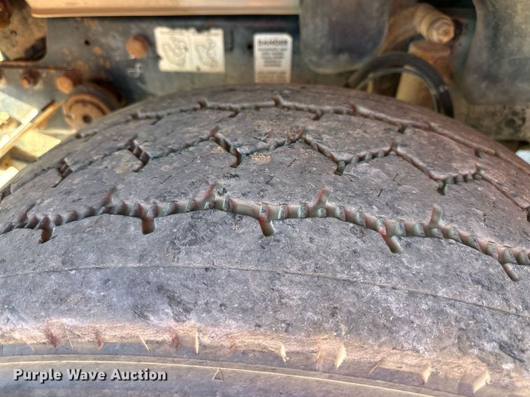 image for item DS2353 2005 Mack Granite  dump truck