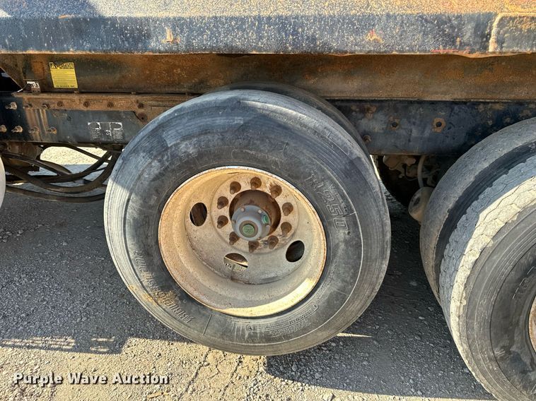 image for item DS2353 2005 Mack Granite  dump truck