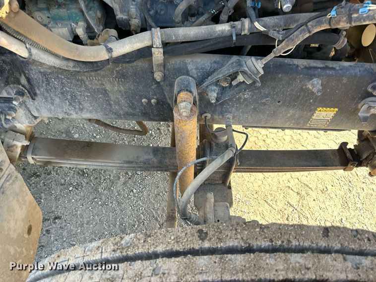 image for item DS2354 1998 Mack CH613  semi truck