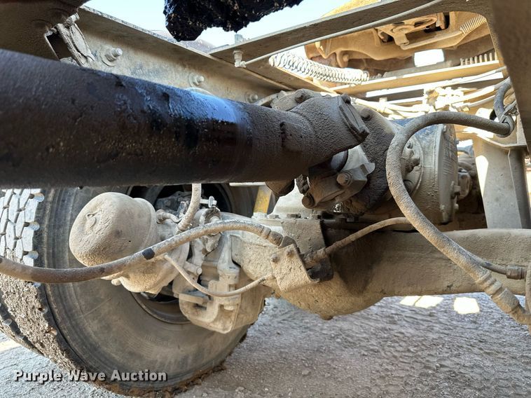 image for item DS2354 1998 Mack CH613  semi truck