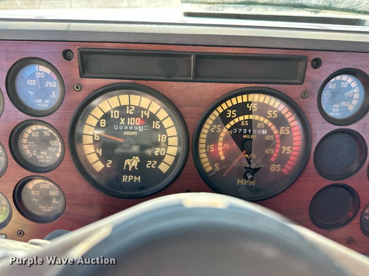 image for item DS2354 1998 Mack CH613  semi truck