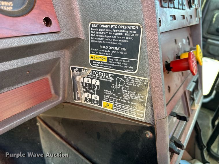 image for item DS2354 1998 Mack CH613  semi truck