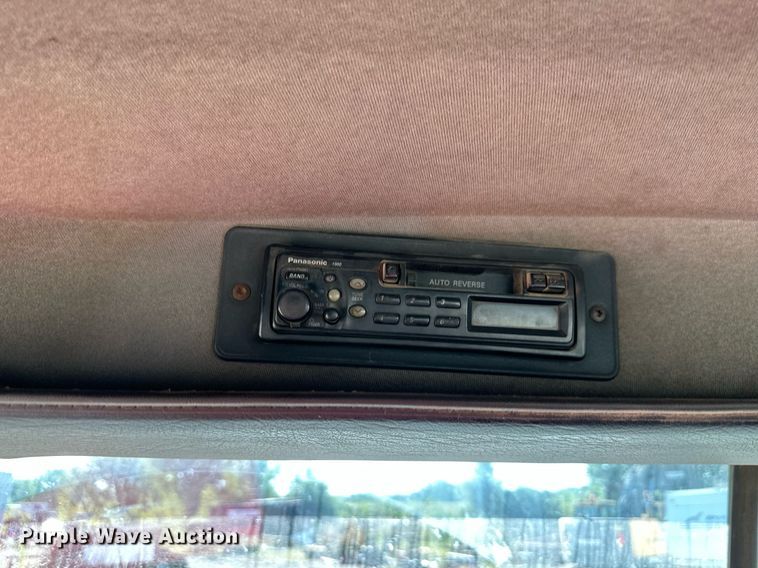 image for item DS2354 1998 Mack CH613  semi truck