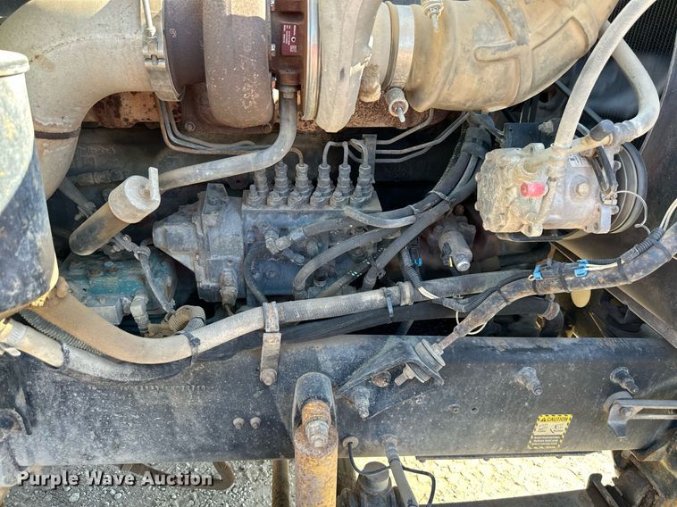 image for item DS2354 1998 Mack CH613  semi truck