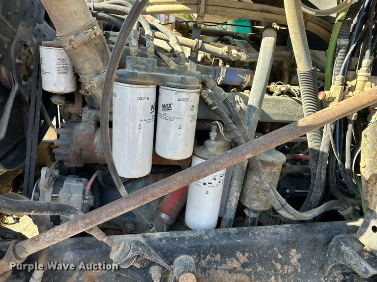 image for item DS2354 1998 Mack CH613  semi truck