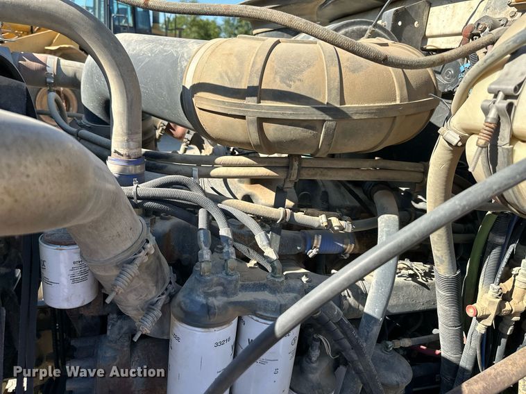 image for item DS2354 1998 Mack CH613  semi truck