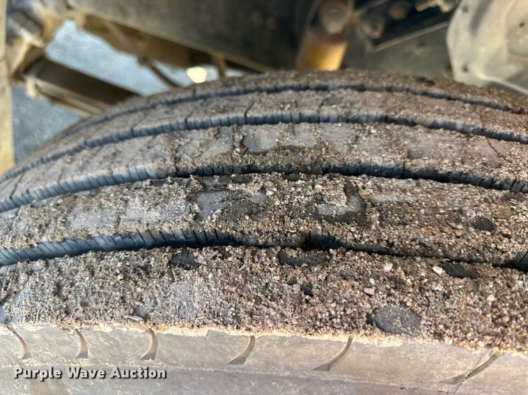 image for item DS2354 1998 Mack CH613  semi truck