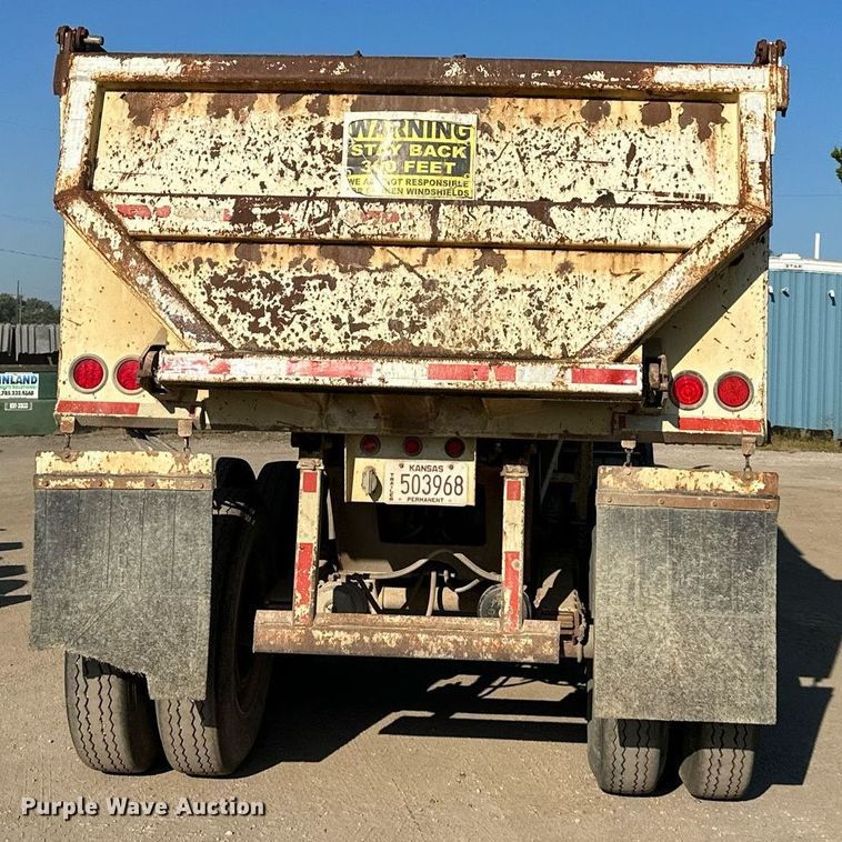 image for item DS2355 1997 Load King RHQ2420  end dump trailer