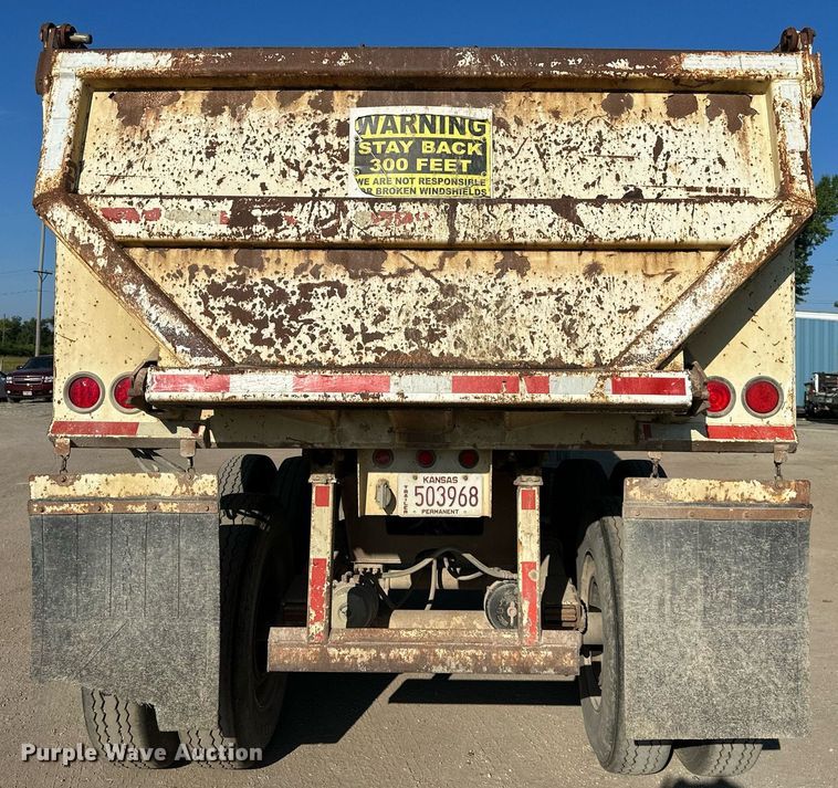 image for item DS2355 1997 Load King RHQ2420  end dump trailer