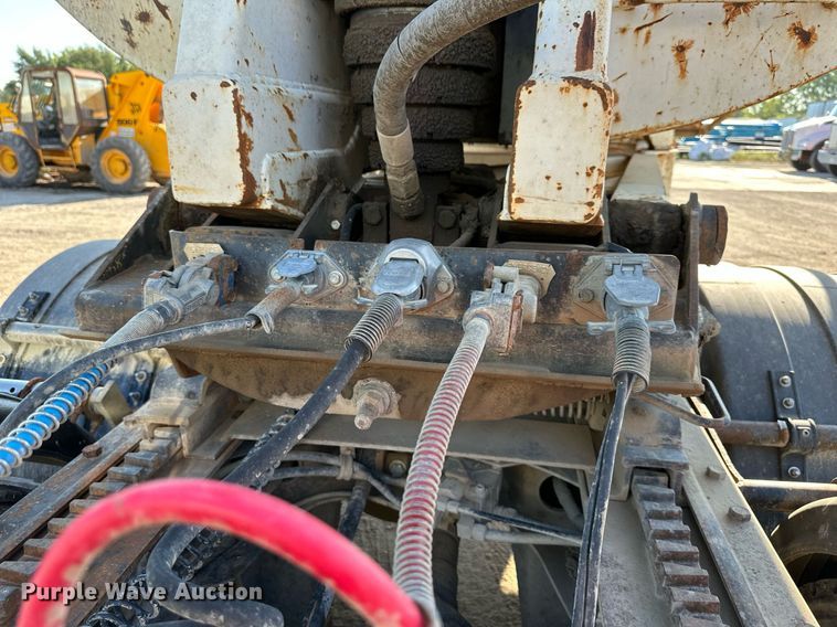 image for item DS2355 1997 Load King RHQ2420  end dump trailer