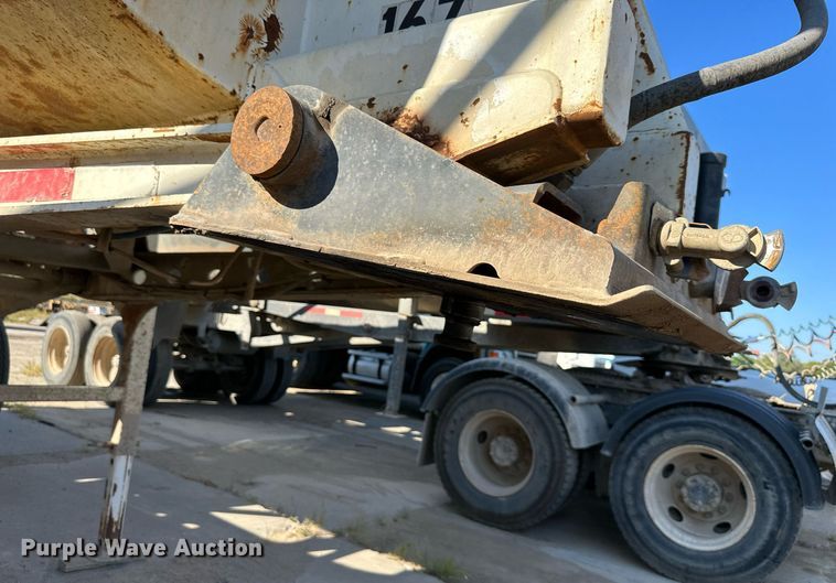 image for item DS2355 1997 Load King RHQ2420  end dump trailer