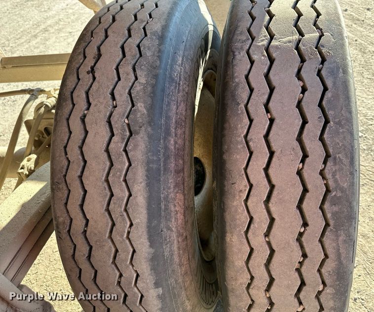 image for item DS2355 1997 Load King RHQ2420  end dump trailer