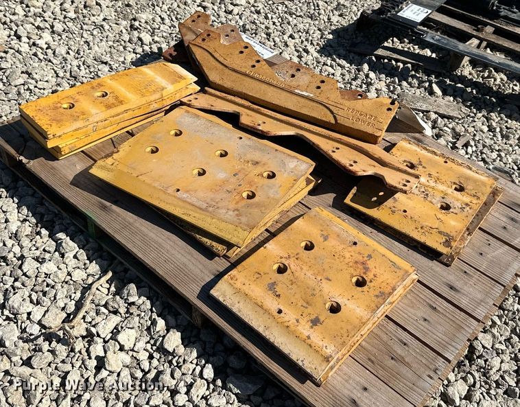 image for item DS2356 John Deere  scraper blades