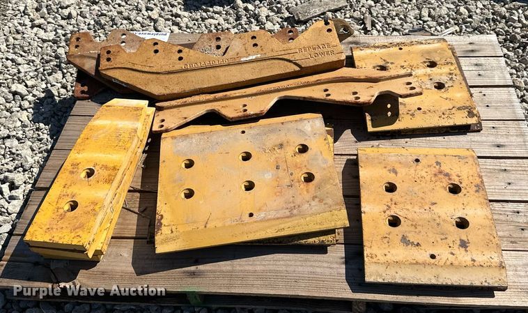 image for item DS2356 John Deere  scraper blades