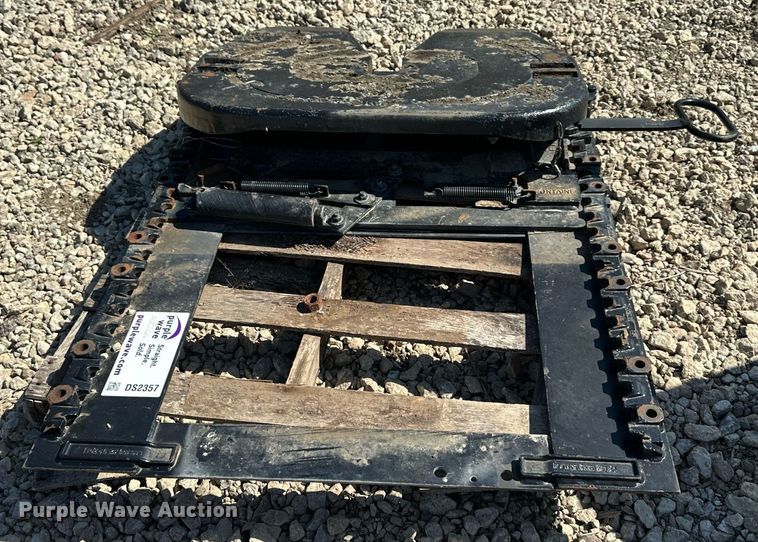 image for item DS2357 Fontain  sliding fifth wheel plate