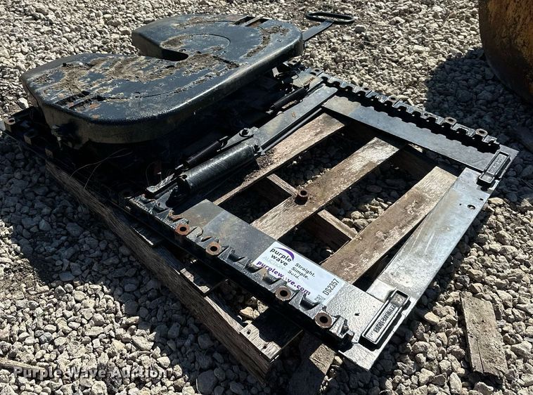 image for item DS2357 Fontain  sliding fifth wheel plate