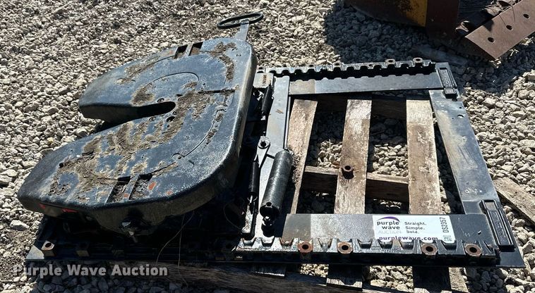 image for item DS2357 Fontain  sliding fifth wheel plate