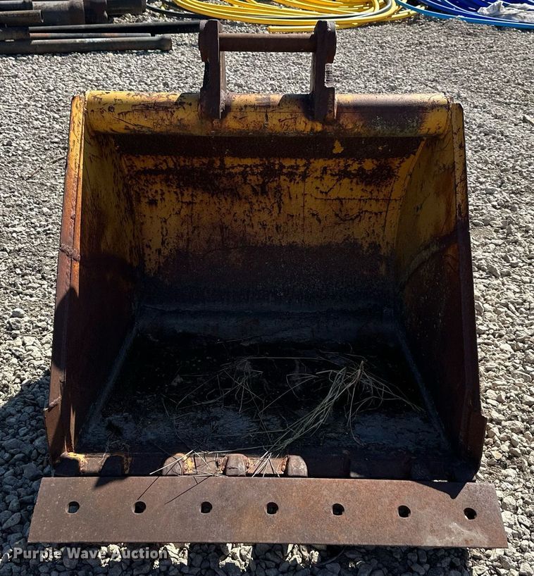 image for item DS2359 Excavator bucket
