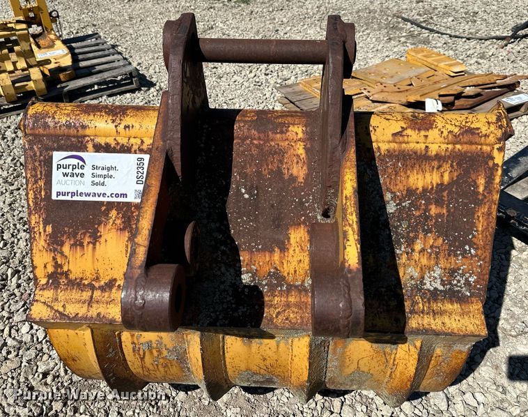 image for item DS2359 Excavator bucket