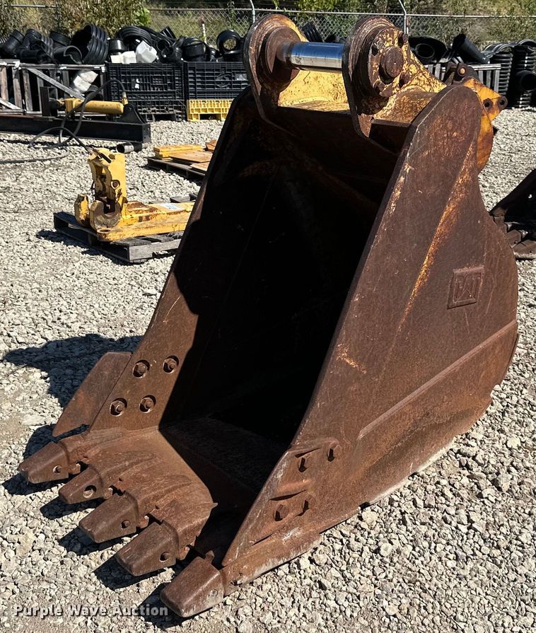 image for item DS2362 Caterpiller  36" excavator bucket