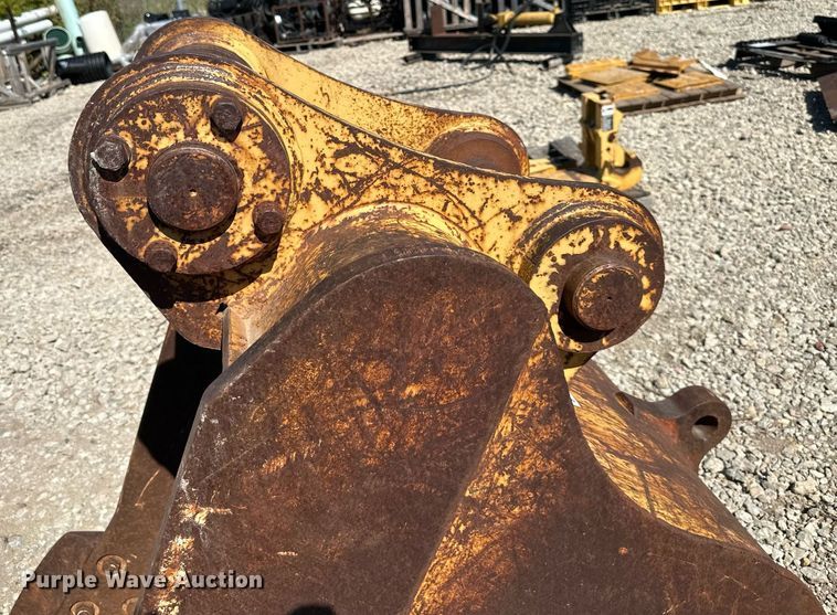 image for item DS2362 Caterpiller  36" excavator bucket