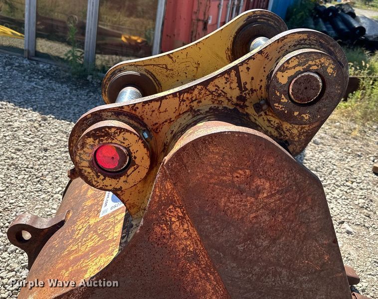 image for item DS2362 Caterpiller  36" excavator bucket