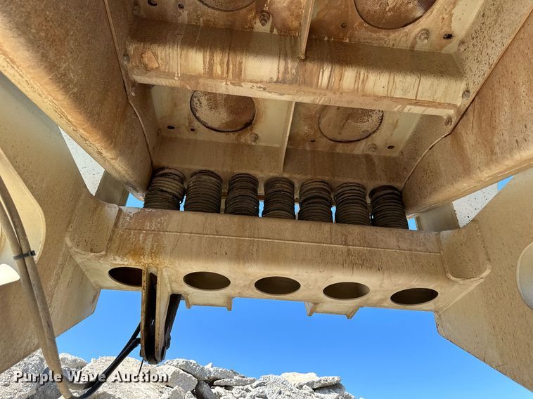 image for item DS2366 2005 Metso LokoTrack LT1213S  crusher