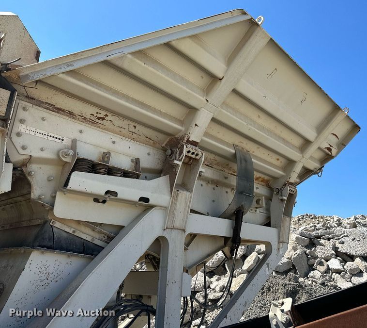 image for item DS2366 2005 Metso LokoTrack LT1213S  crusher