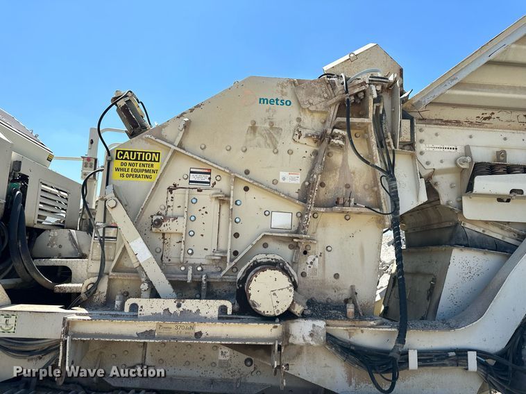 image for item DS2366 2005 Metso LokoTrack LT1213S  crusher