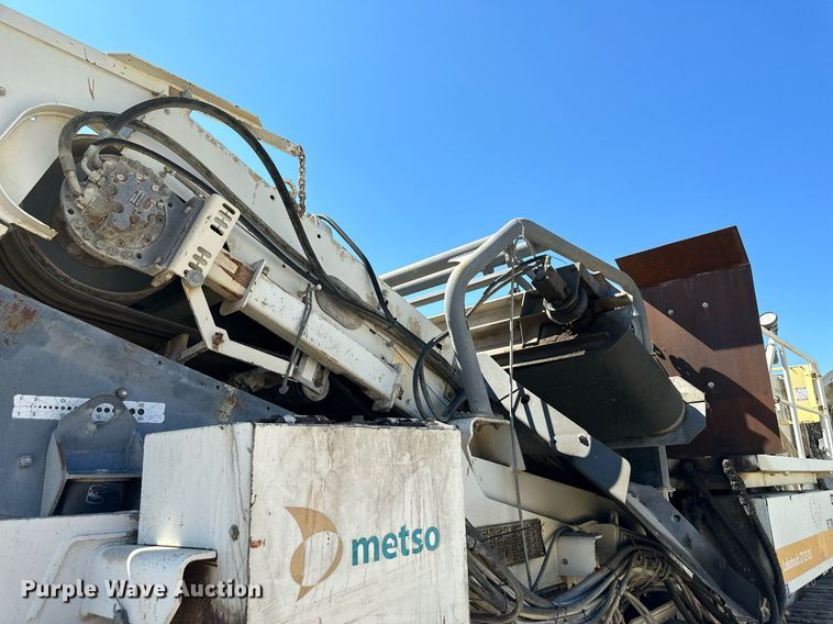 image for item DS2366 2005 Metso LokoTrack LT1213S  crusher