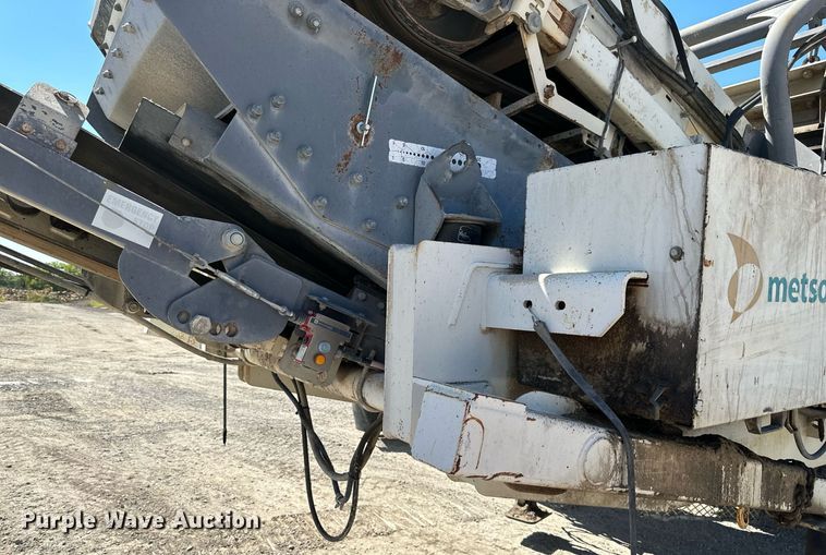 image for item DS2366 2005 Metso LokoTrack LT1213S  crusher