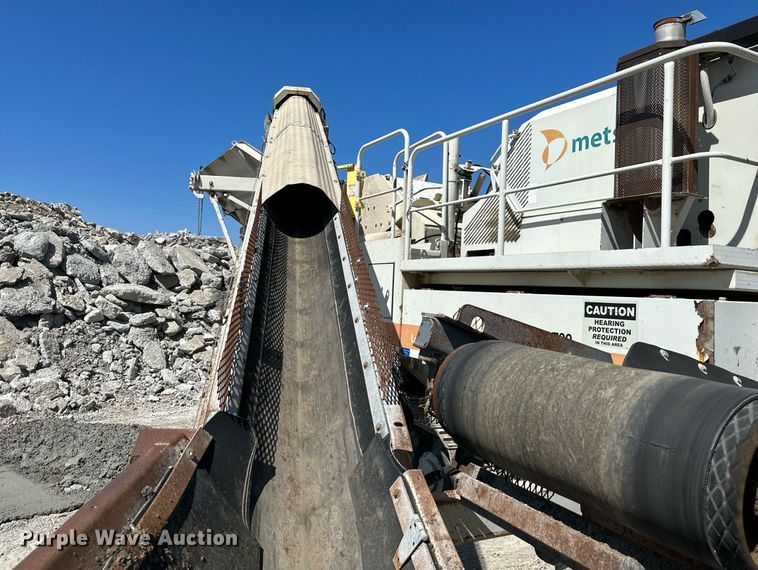 image for item DS2366 2005 Metso LokoTrack LT1213S  crusher