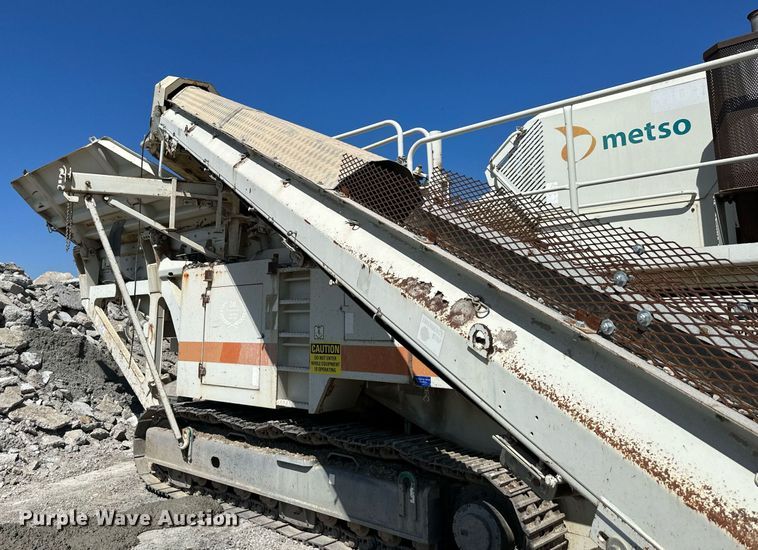 image for item DS2366 2005 Metso LokoTrack LT1213S  crusher