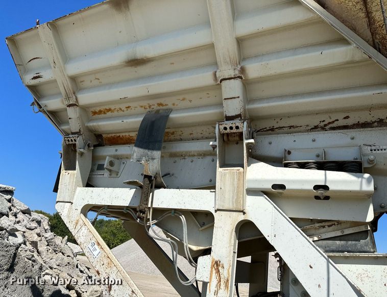 image for item DS2366 2005 Metso LokoTrack LT1213S  crusher