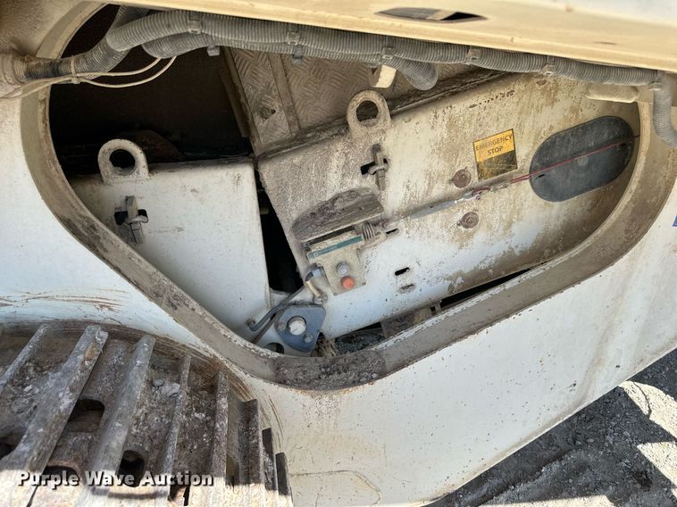 image for item DS2366 2005 Metso LokoTrack LT1213S  crusher