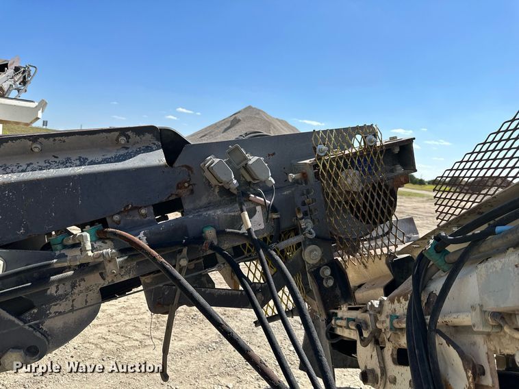 image for item DS2366 2005 Metso LokoTrack LT1213S  crusher