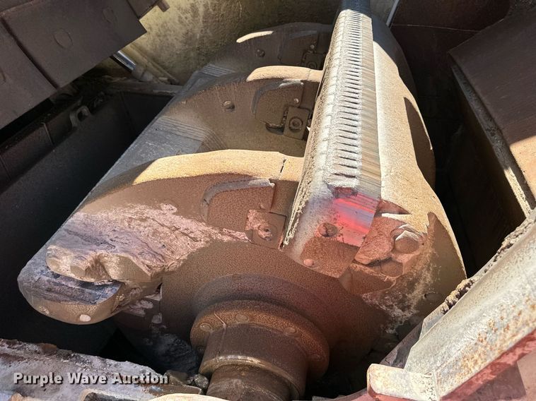 image for item DS2366 2005 Metso LokoTrack LT1213S  crusher